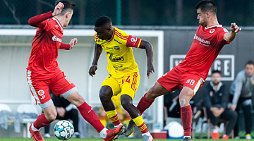 ЧЕТЫРЕ ИЗ ПЯТИ